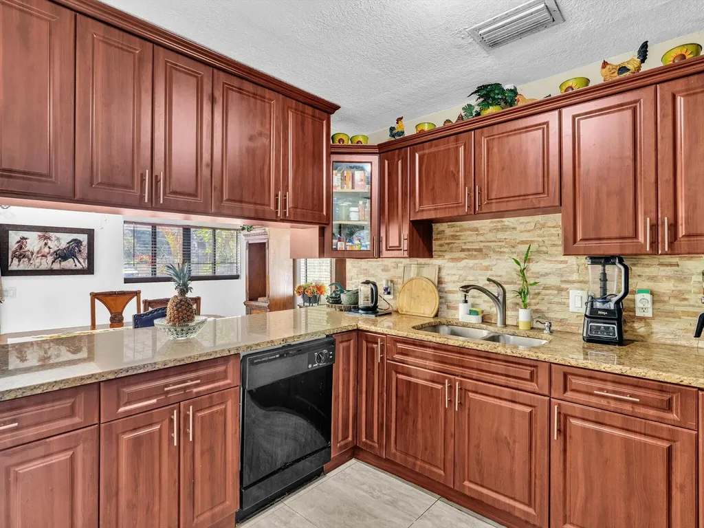 5209 Coconut Boulevard The Acreage FL 33411