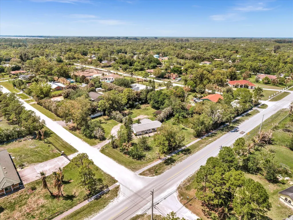 5209 Coconut Boulevard The Acreage FL 33411