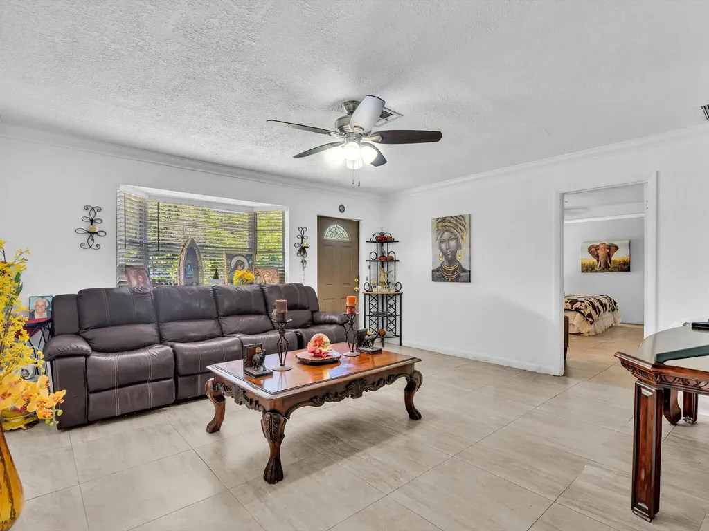 5209 Coconut Boulevard The Acreage FL 33411
