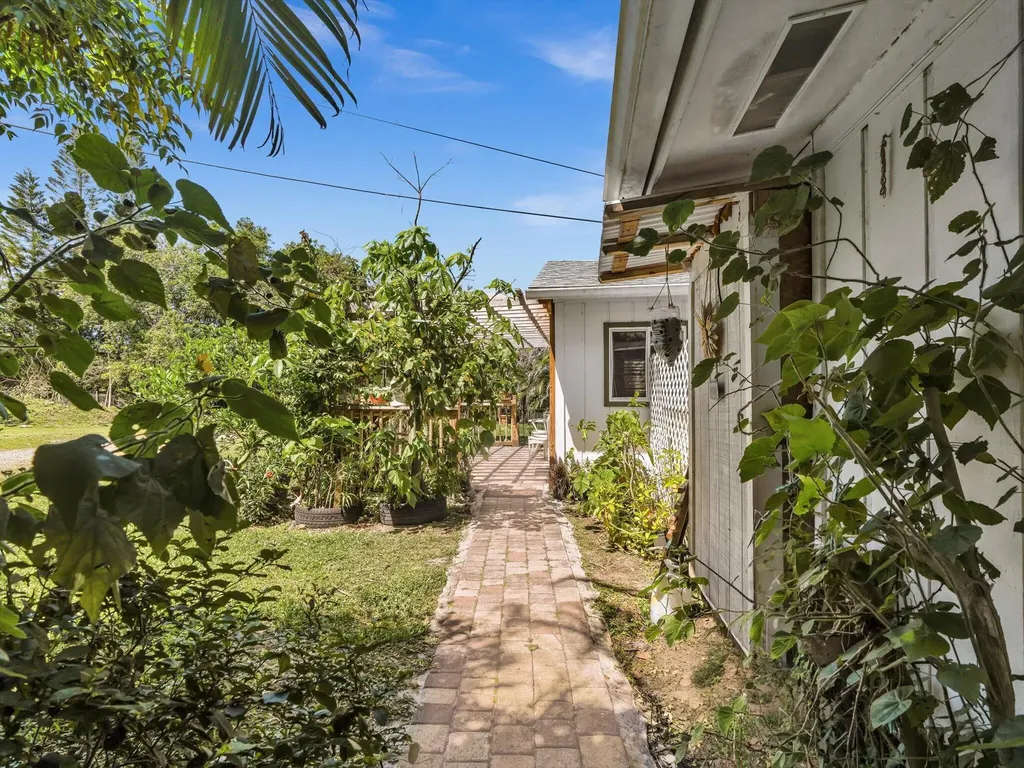 5209 Coconut Boulevard The Acreage FL 33411