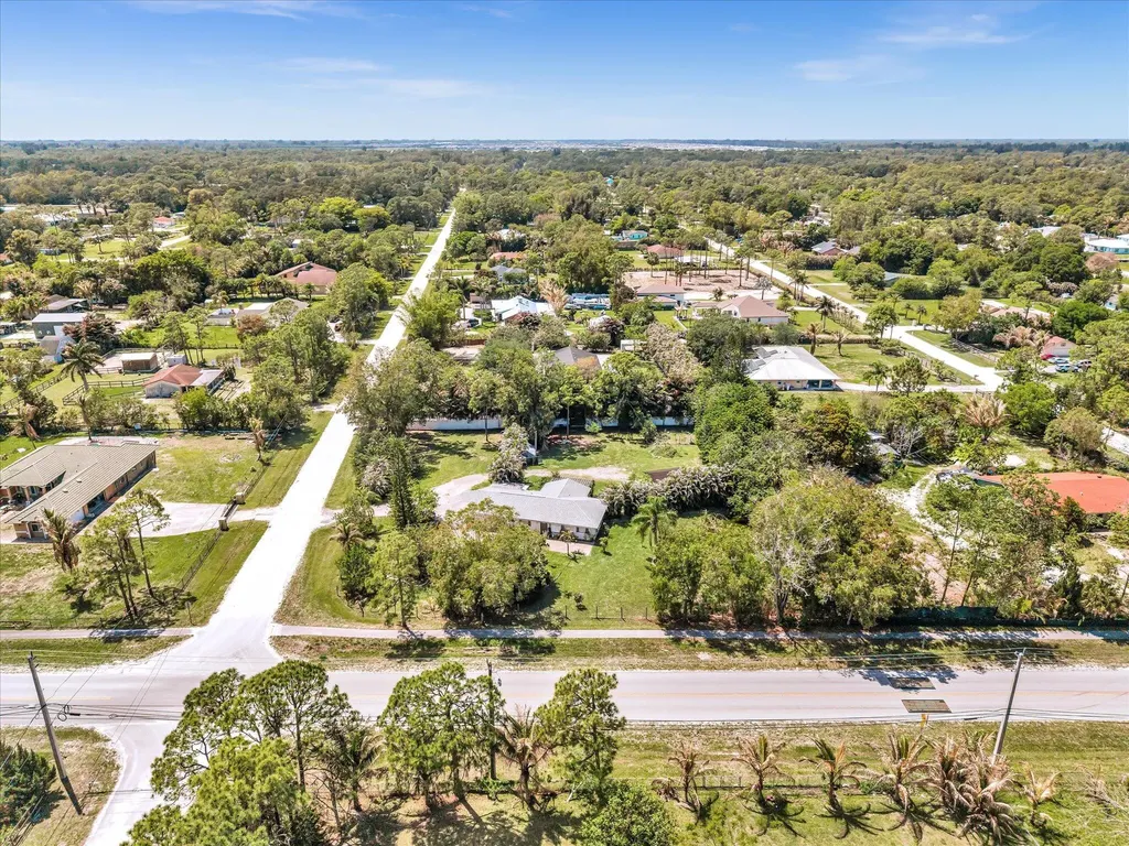5209 Coconut Boulevard The Acreage FL 33411