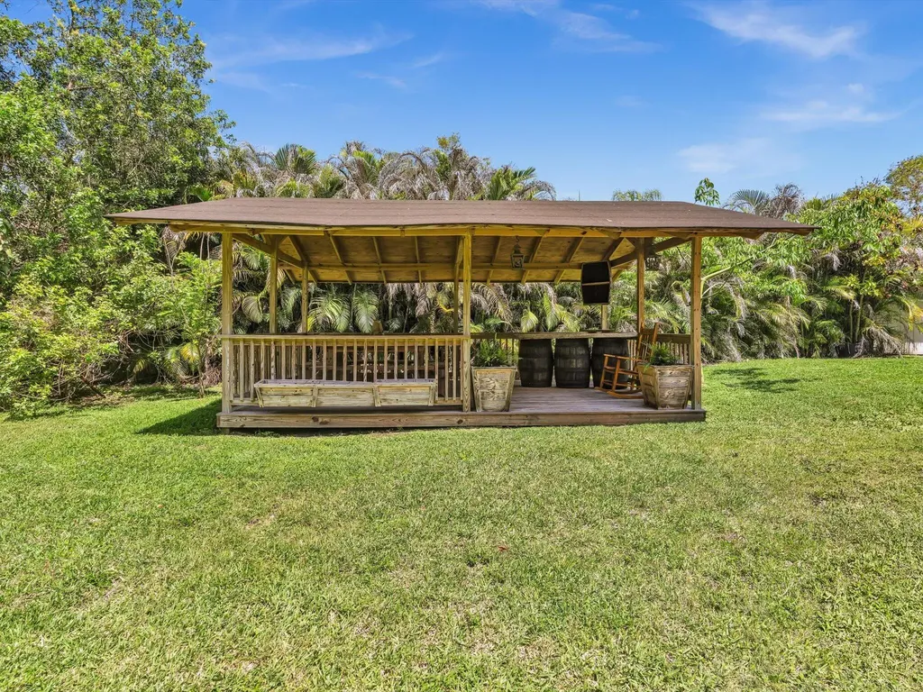 5209 Coconut Boulevard The Acreage FL 33411