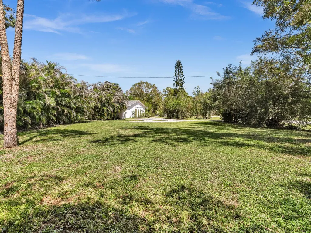 5209 Coconut Boulevard The Acreage FL 33411
