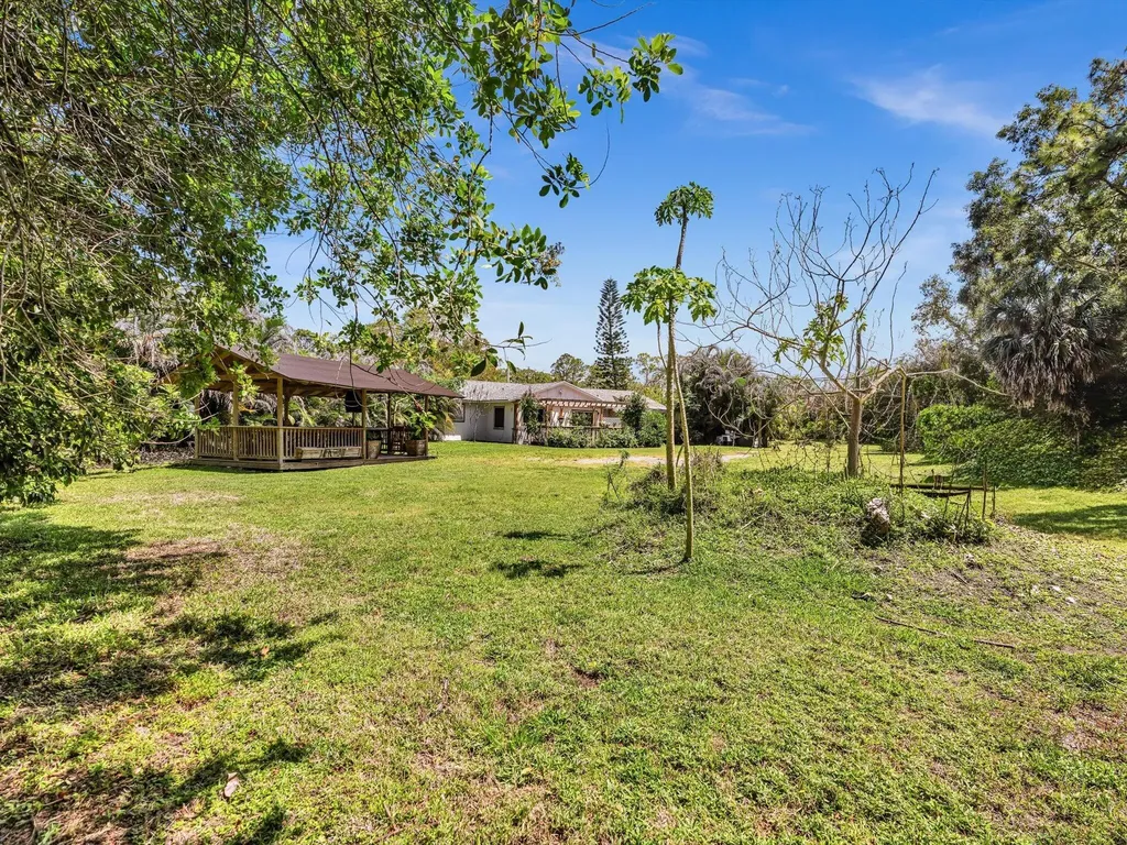 5209 Coconut Boulevard The Acreage FL 33411