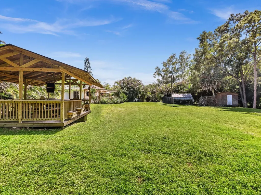 5209 Coconut Boulevard The Acreage FL 33411