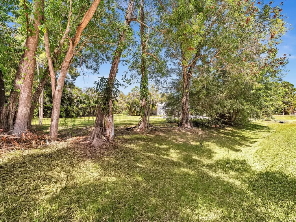 5209 Coconut Boulevard The Acreage FL 33411
