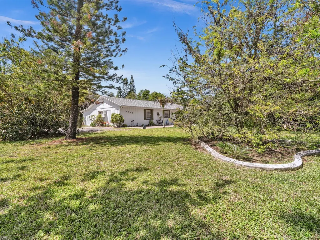 5209 Coconut Boulevard The Acreage FL 33411