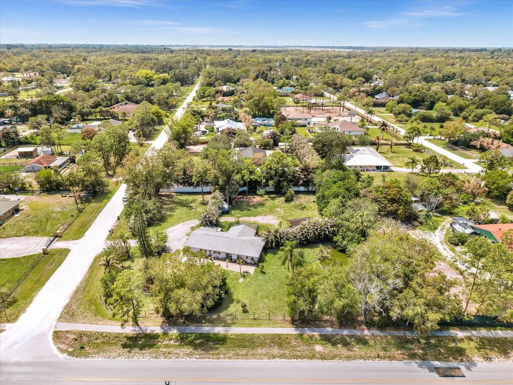 5209 Coconut Boulevard The Acreage FL 33411