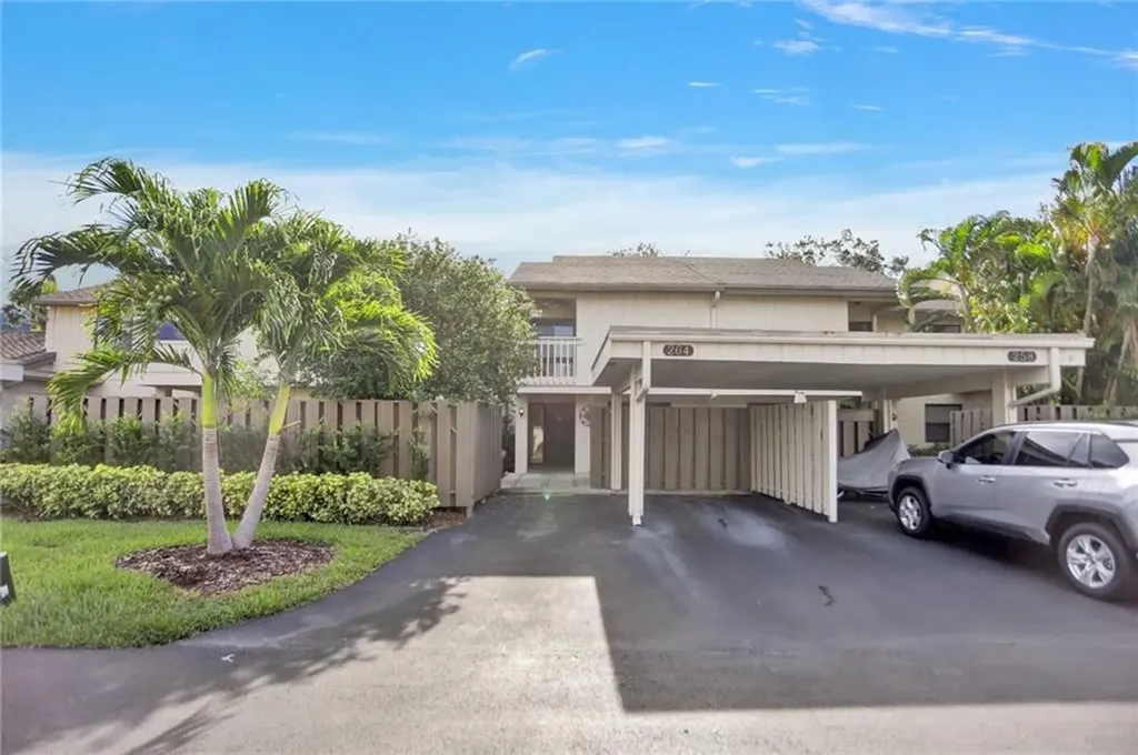 264 Deer Creek Wildwood Lane E Deerfield Beach FL 33442
