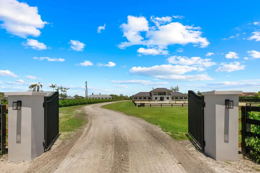 16175 Deer Path Lane Wellington FL 33470
