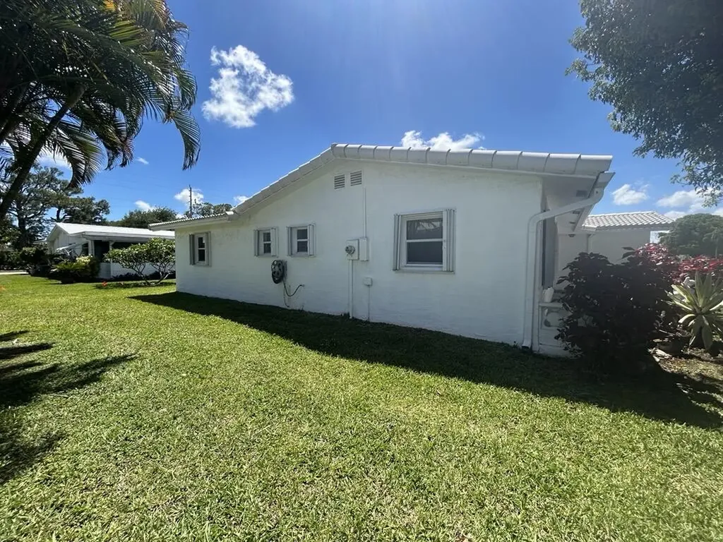 1902 SW 22nd Avenue Boynton Beach FL 33426