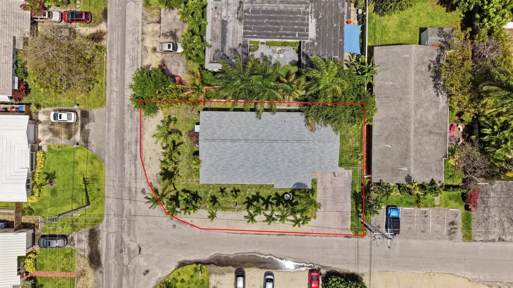 2001-2005 NE 17th Court Fort Lauderdale FL 33305
