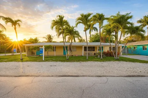 2001-2005 NE 17th Court Fort Lauderdale FL 33305