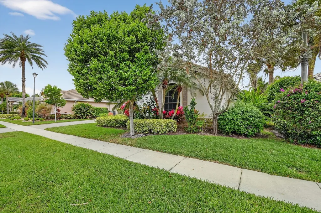 10337 Trianon Place Wellington FL 33449