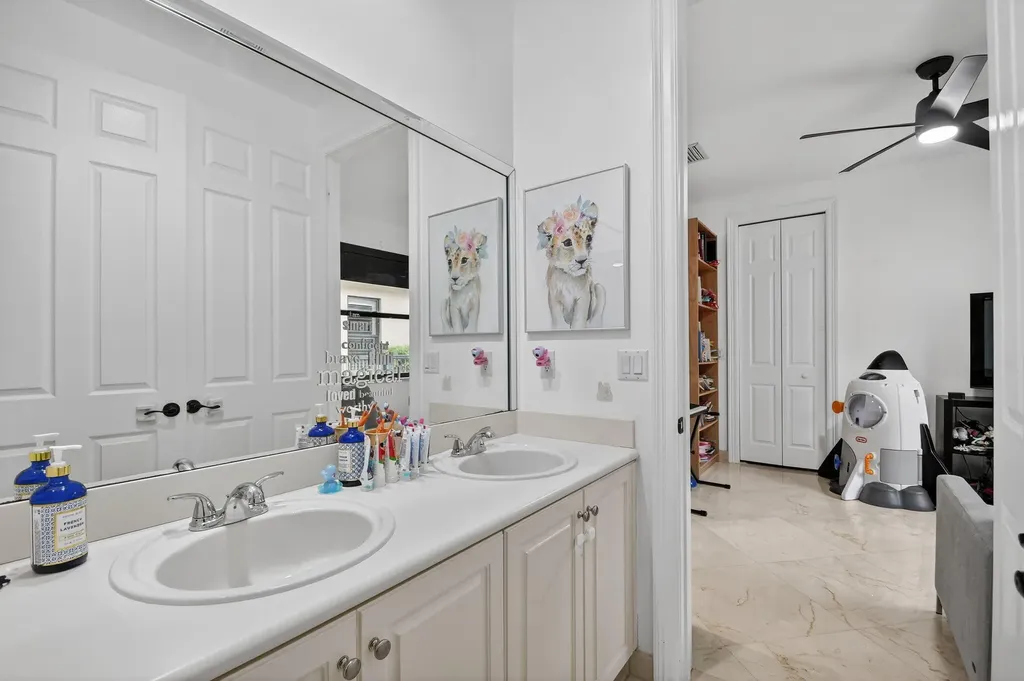 10337 Trianon Place Wellington FL 33449