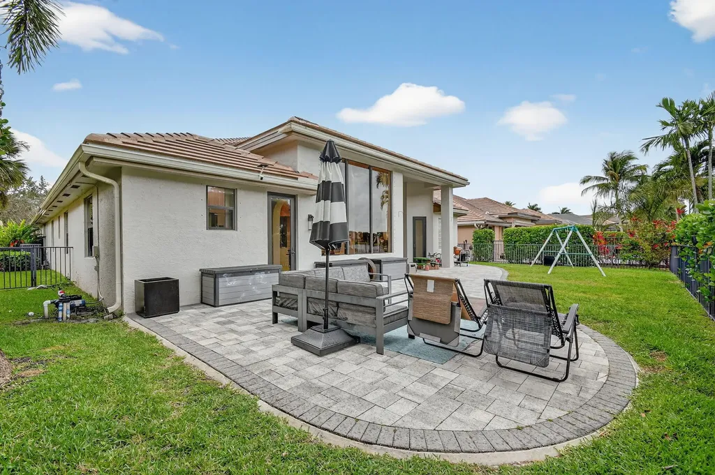 10337 Trianon Place Wellington FL 33449