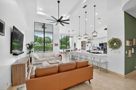 10337 Trianon Place Wellington FL 33449