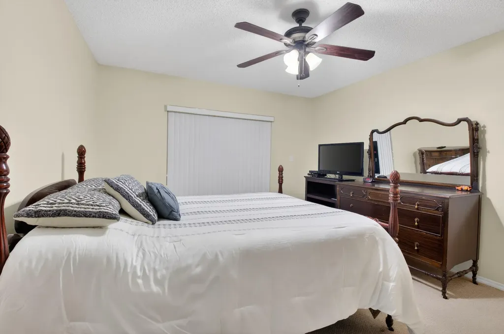 8977 Echo Lane Boca Raton FL 33496