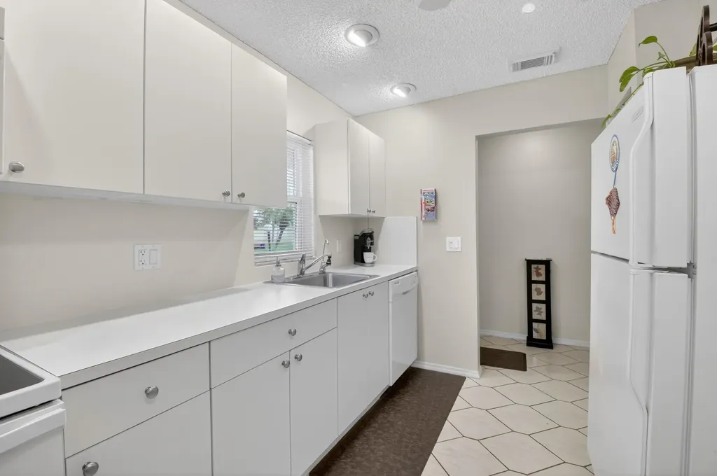 8977 Echo Lane Boca Raton FL 33496
