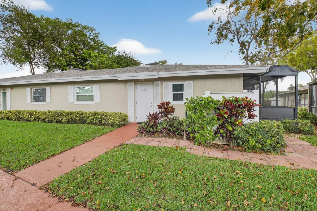 8977 Echo Lane Boca Raton FL 33496