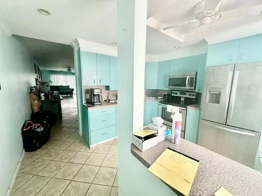 4037 Hythe C Boca Raton FL 33434