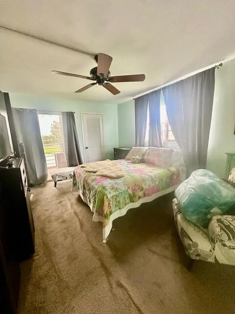4037 Hythe C Boca Raton FL 33434