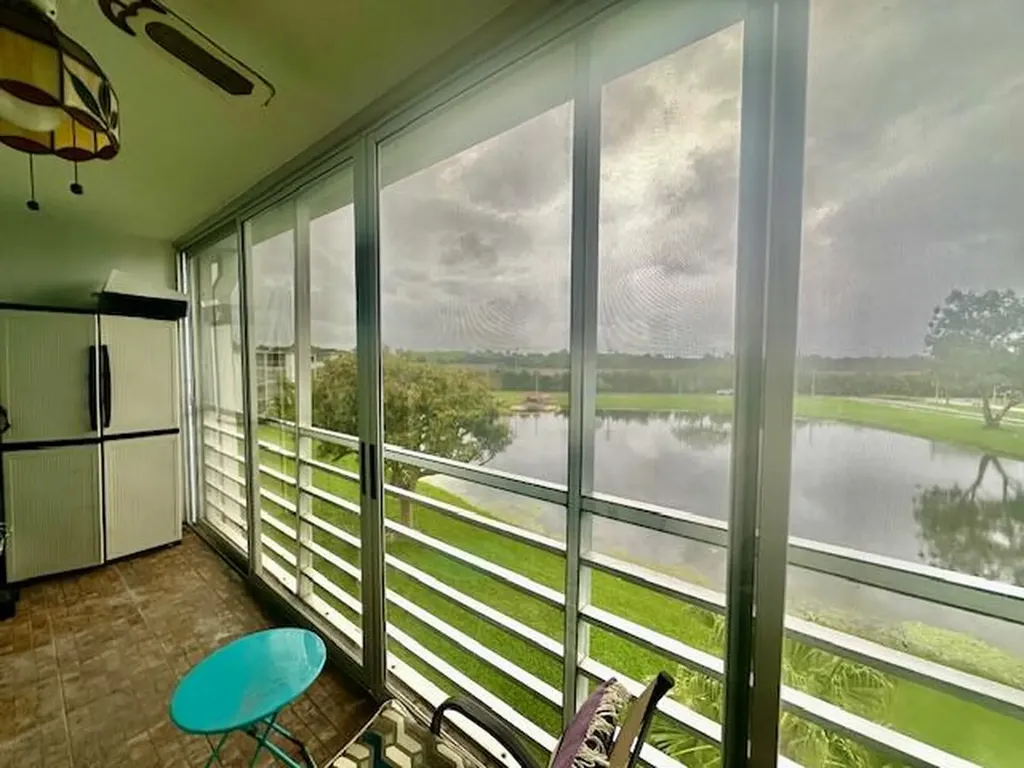 4037 Hythe C Boca Raton FL 33434