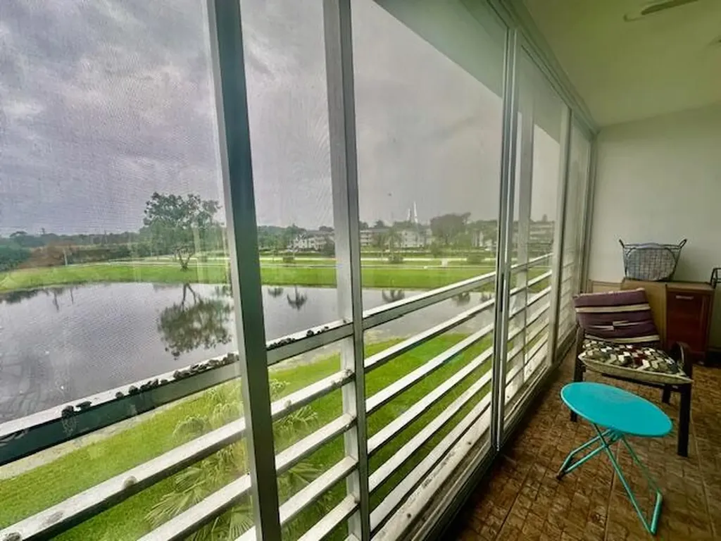 4037 Hythe C Boca Raton FL 33434