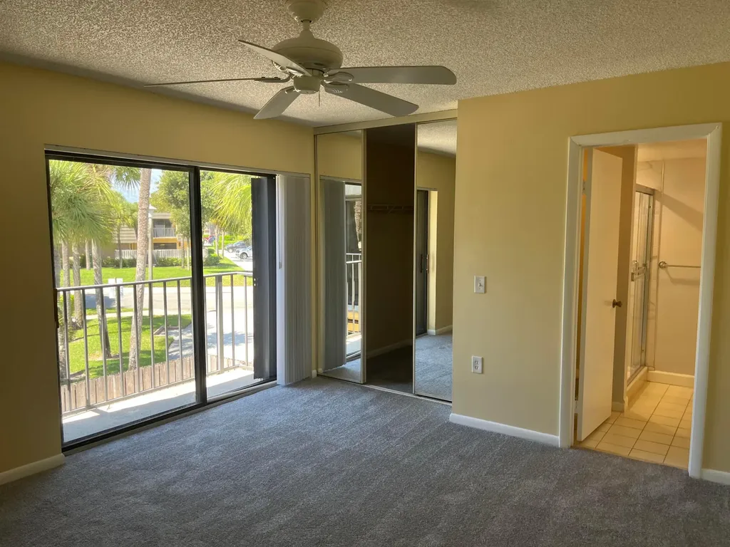621 6th Way West Palm Beach FL 33407