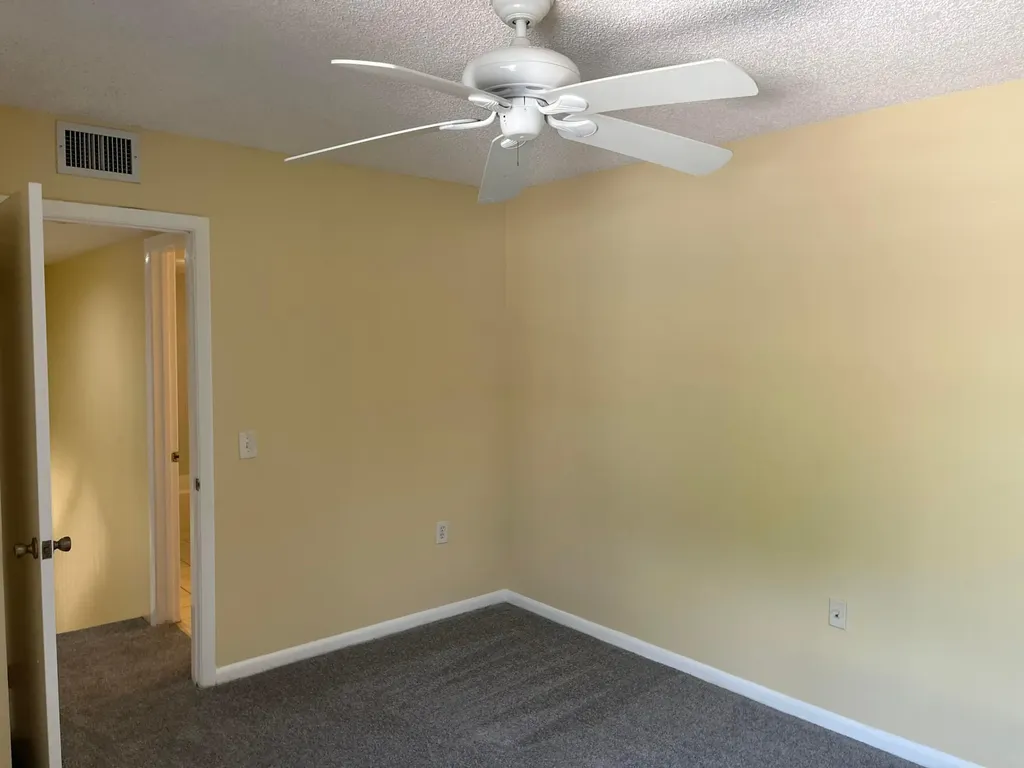 621 6th Way West Palm Beach FL 33407
