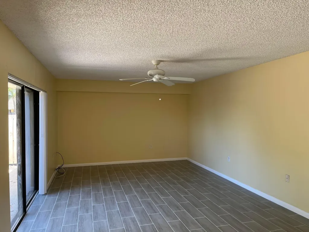 621 6th Way West Palm Beach FL 33407