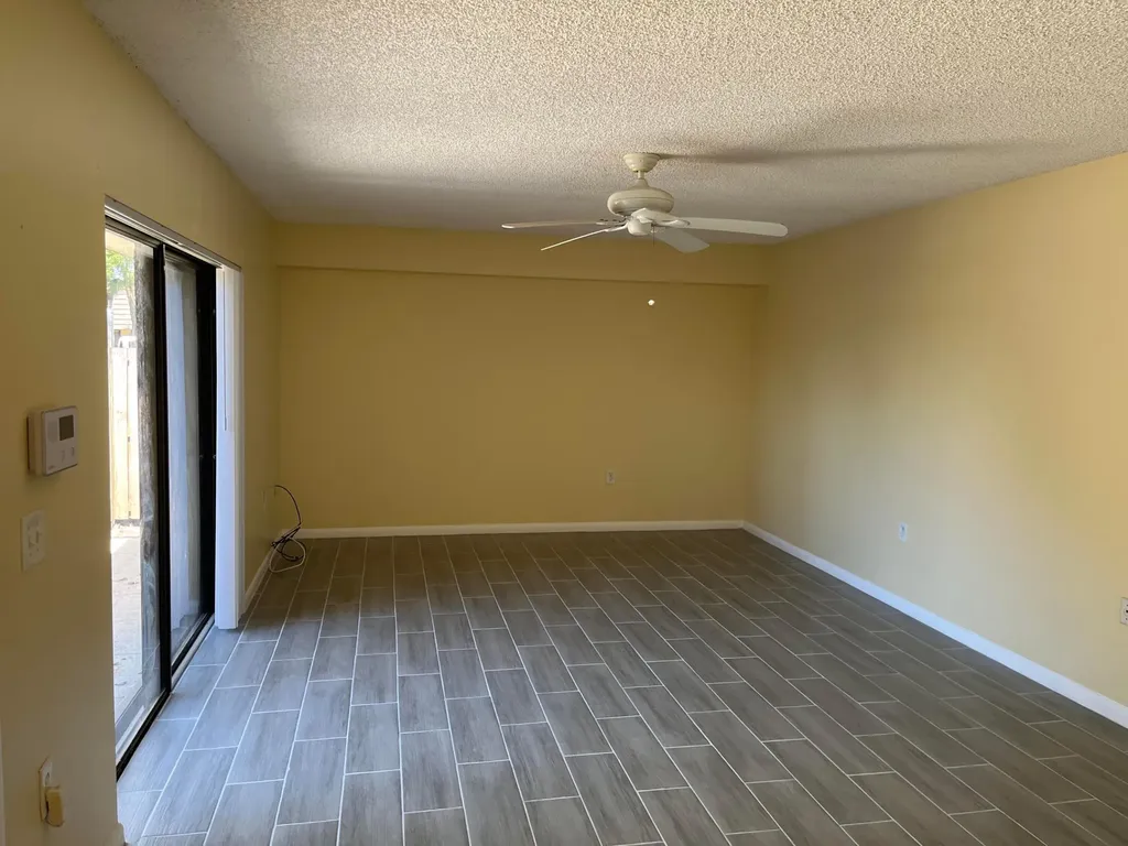 621 6th Way West Palm Beach FL 33407