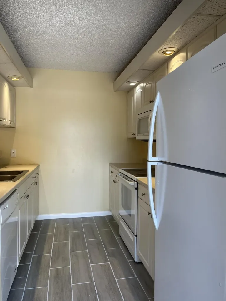 621 6th Way West Palm Beach FL 33407