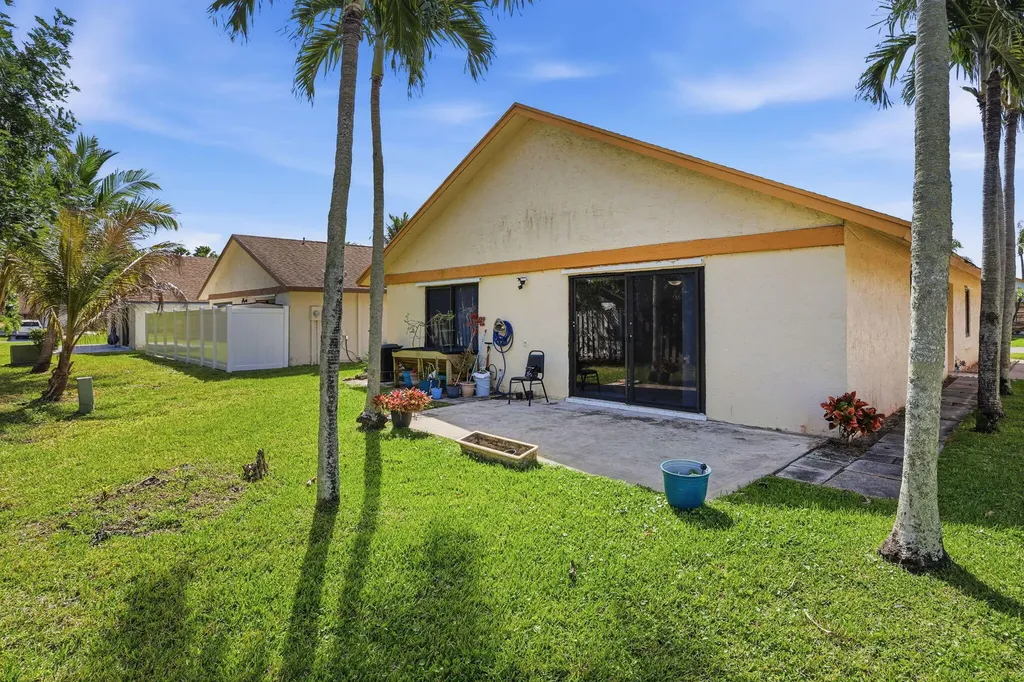 1387 Longarzo Place West Palm Beach FL 33415