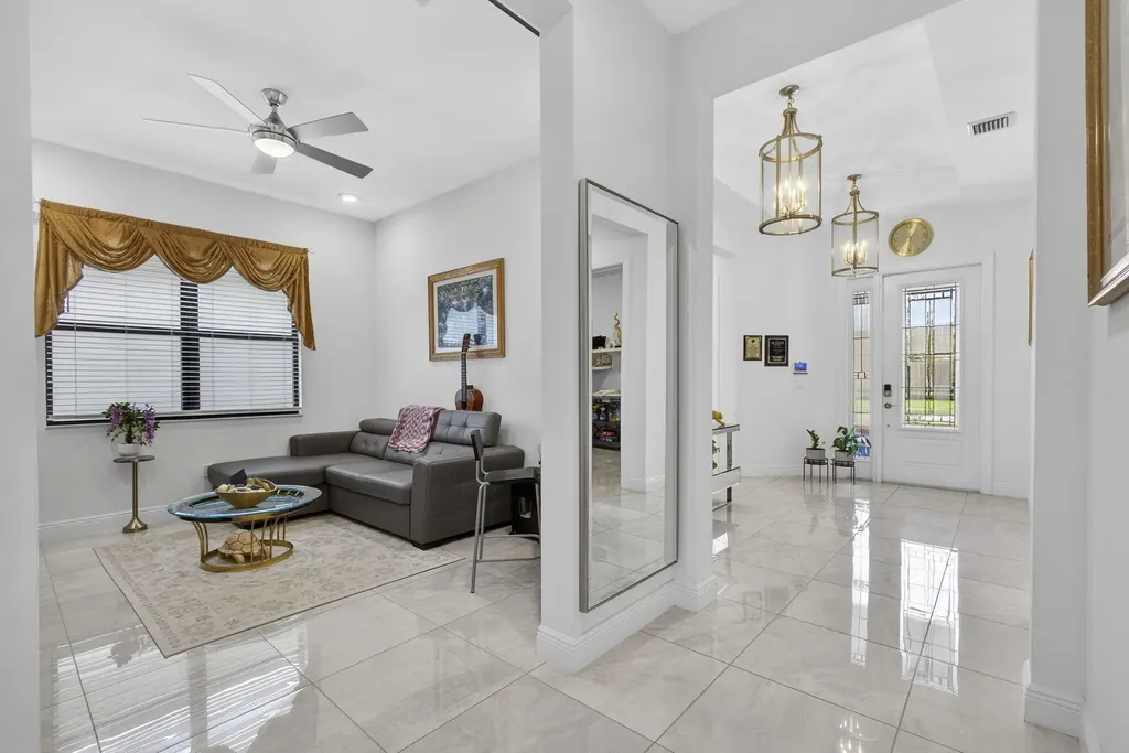 5492 St Armands Way Westlake FL 33470