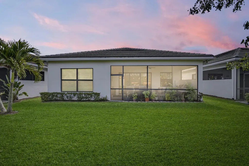 5492 St Armands Way Westlake FL 33470