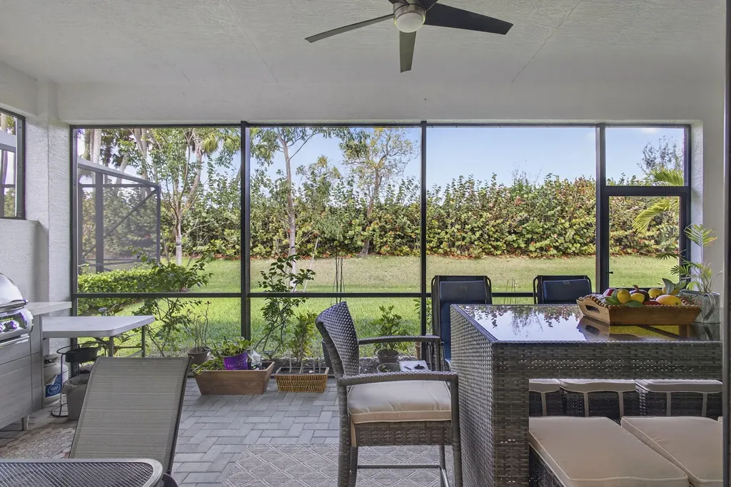 5492 St Armands Way Westlake FL 33470