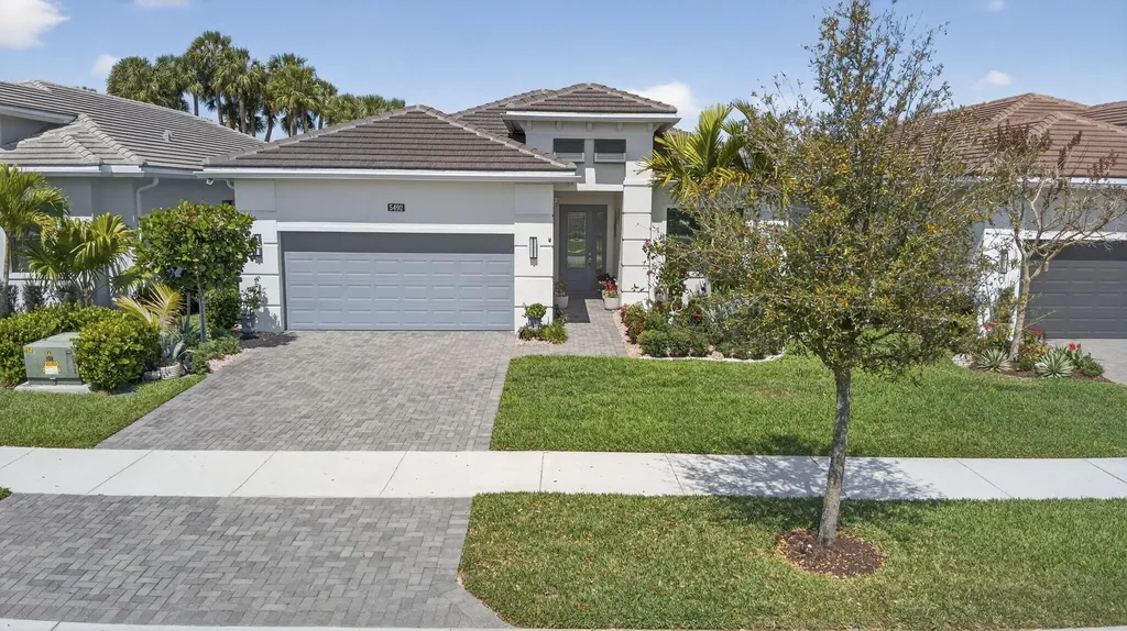 5492 St Armands Way Westlake FL 33470