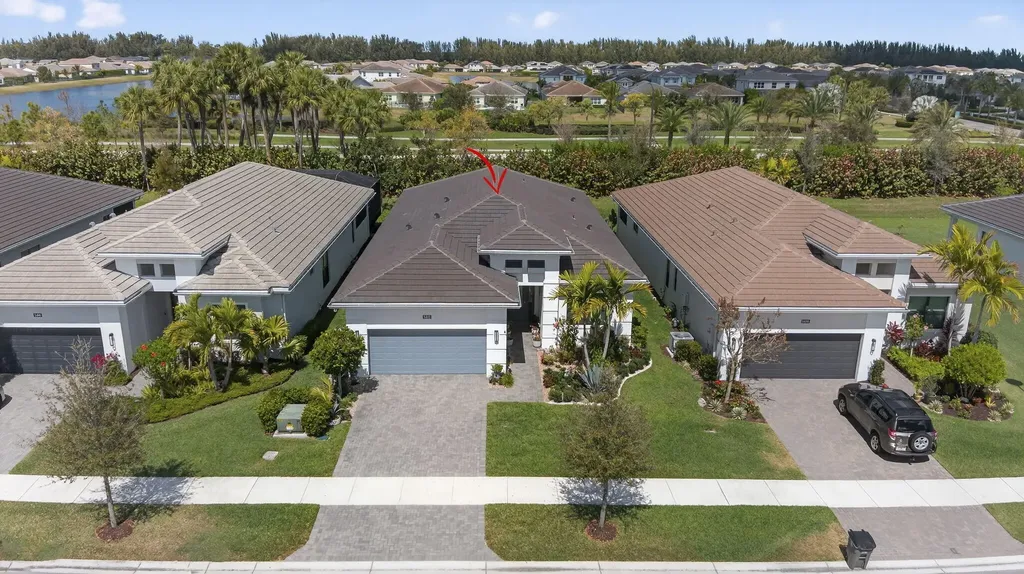 5492 St Armands Way Westlake FL 33470