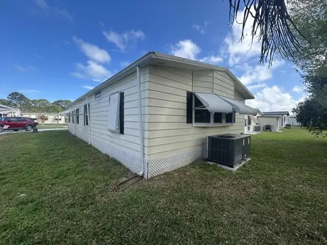 8 Grande Camino Place Fort Pierce FL 34951