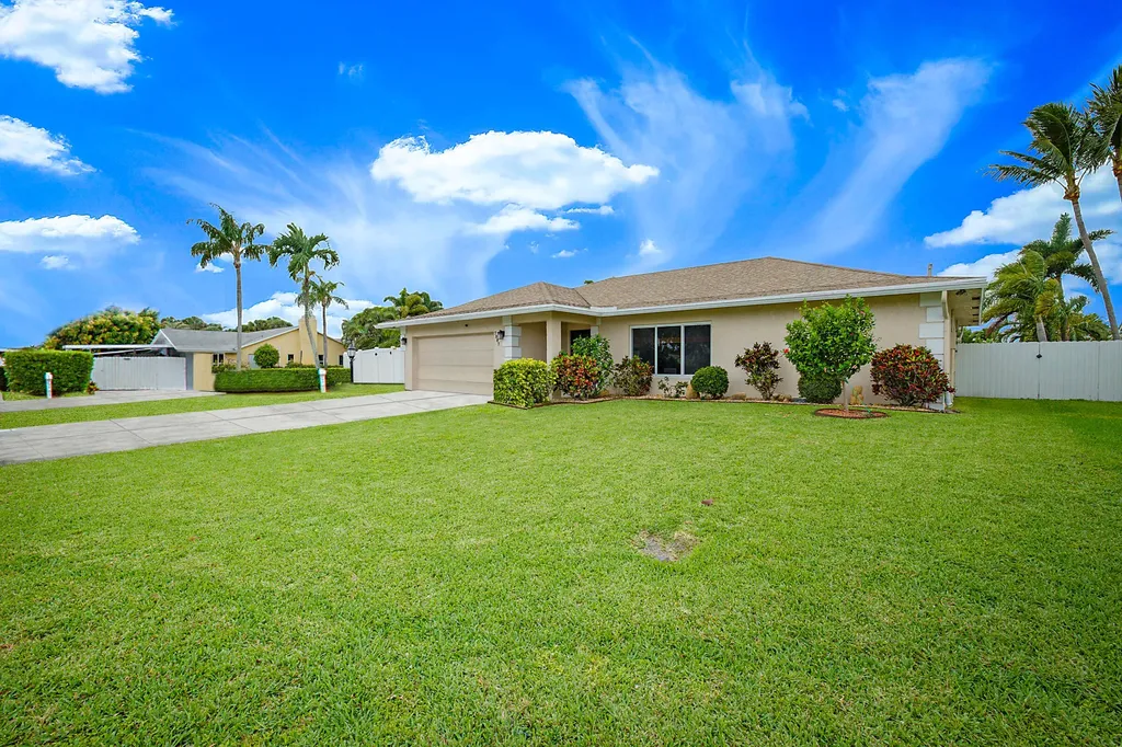 7597 Nemec Drive N Lake Clarke Shores FL 33406