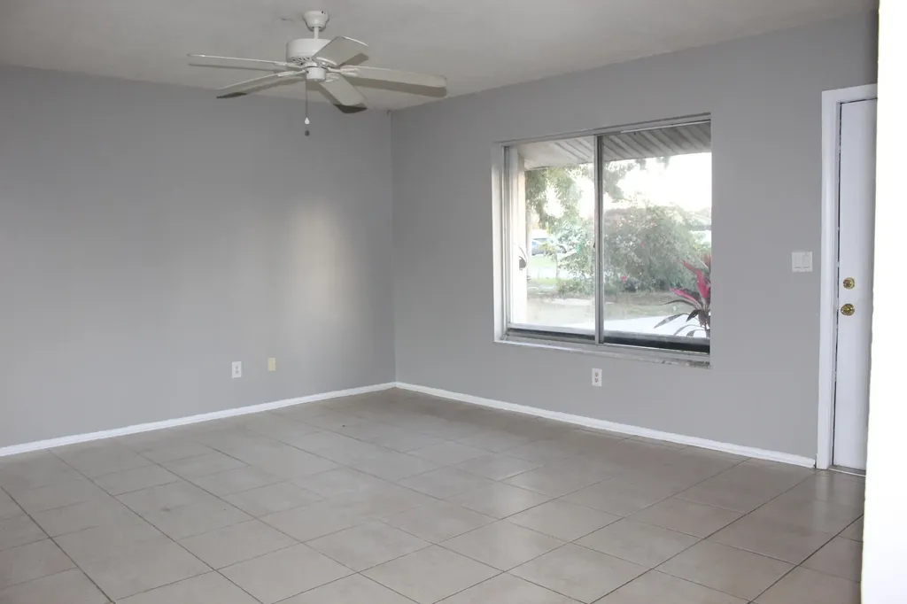 1618 SE Elkhart Terrace Port St Lucie FL 34952