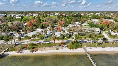 4490 NE Indian River Drive Jensen Beach FL 34957