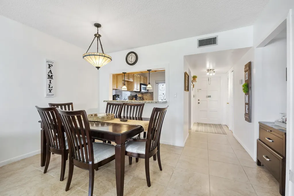 5200 Washington Street Hollywood FL 33021