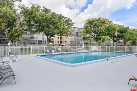 5200 Washington Street Hollywood FL 33021