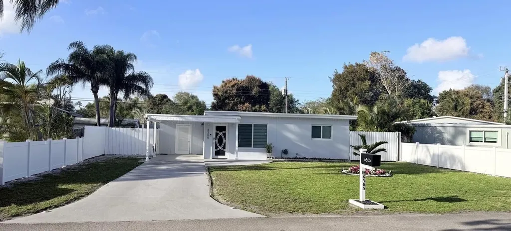 6305 Garfield Street Hollywood FL 33024