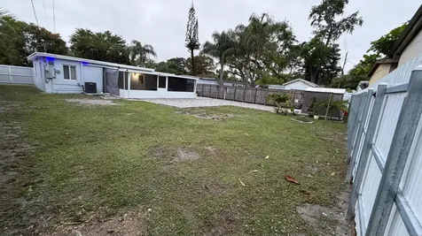 6305 Garfield Street Hollywood FL 33024