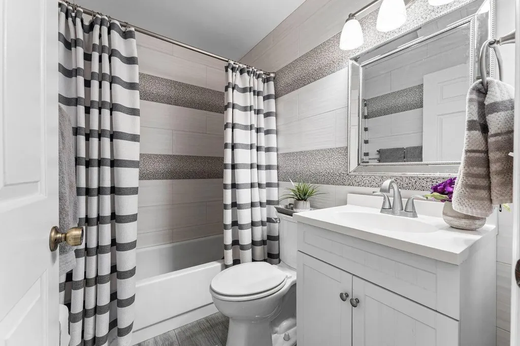 10 Via De Casas Sur Boynton Beach FL 33426