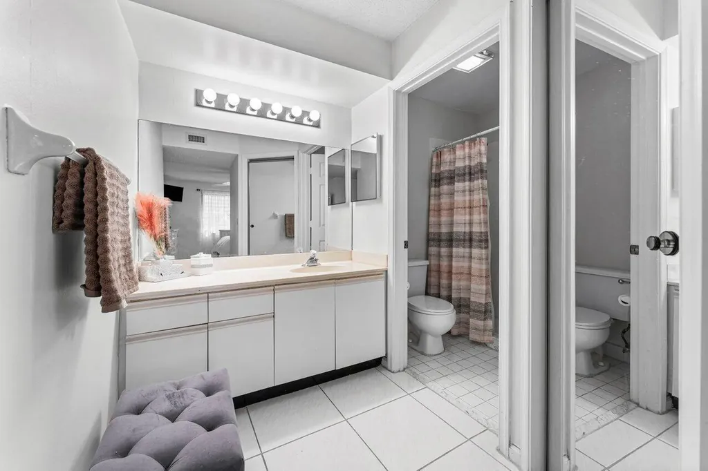 10 Via De Casas Sur Boynton Beach FL 33426