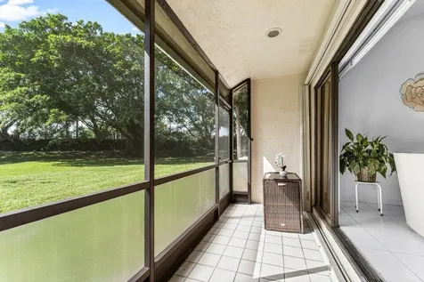 10 Via De Casas Sur Boynton Beach FL 33426